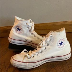 Women’s 8.5 White High Top Converse